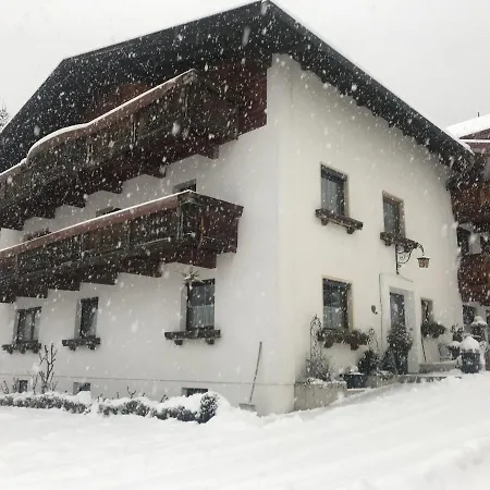 Gaestehaus Schrott * Oetz