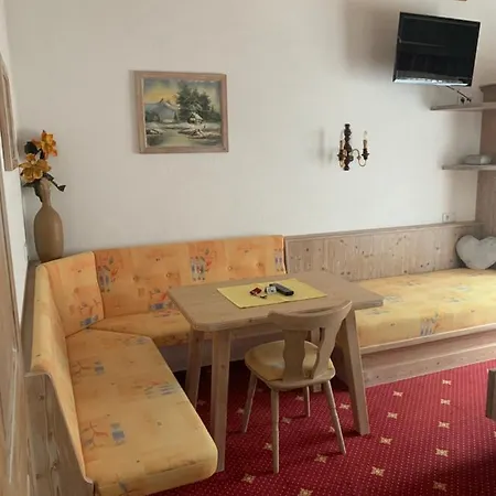 Gastehaus Schrott Aparthotel