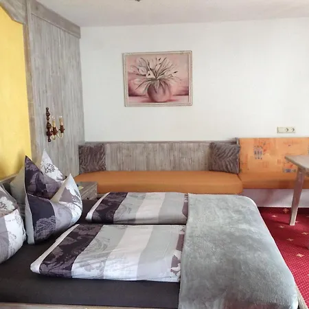 Aparthotel Gastehaus Schrott 3*