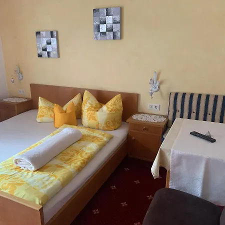 Aparthotel Gastehaus Schrott