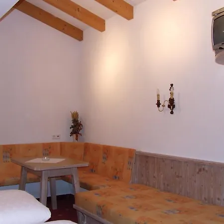 Hotel apartamentowy Gaestehaus Schrott *