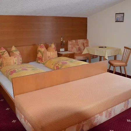 Aparthotel Gastehaus Schrott