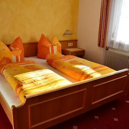 Aparthotel Gastehaus Schrott 3*