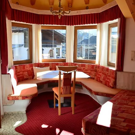 Gaestehaus Schrott *