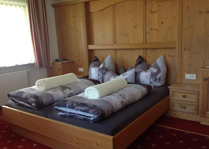 Ξενοδοχείο με διαμερίσματα Gaestehaus Schrott