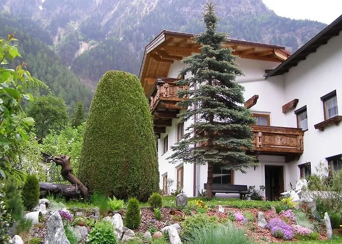 Gaestehaus Schrott Oetz