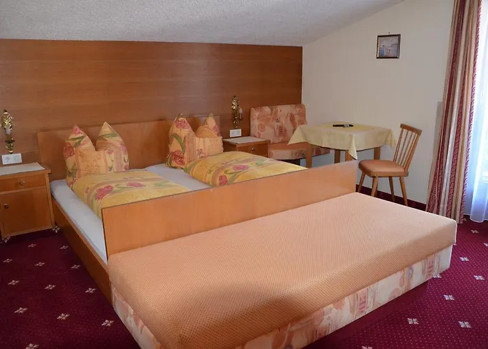 Ξενοδοχείο με διαμερίσματα Gaestehaus Schrott