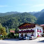 Gaestehaus Schrott Oetz