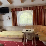 Gaestehaus Schrott 3*