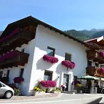 Gaestehaus Schrott