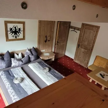 Gaestehaus Schrott Aparthotel Oetz