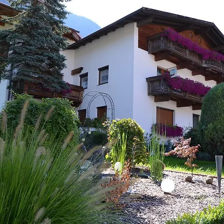 Gaestehaus Schrott Oetz